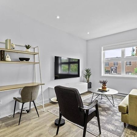 Stylish 2 Bedroom Haven By Jean Talon Market Montreal Exterior foto